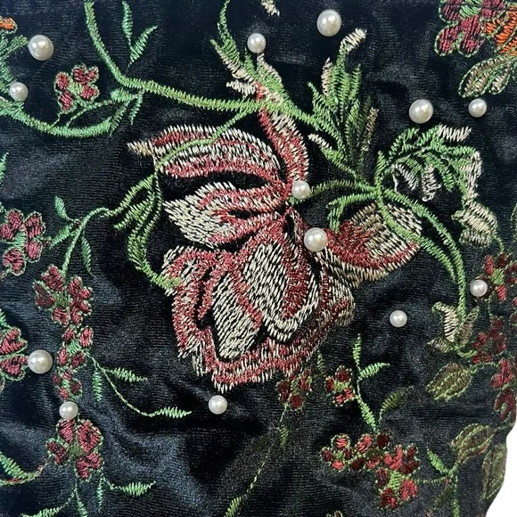 NWT Zara embroidered short sleeveT-shirt - Picture 2 of 5